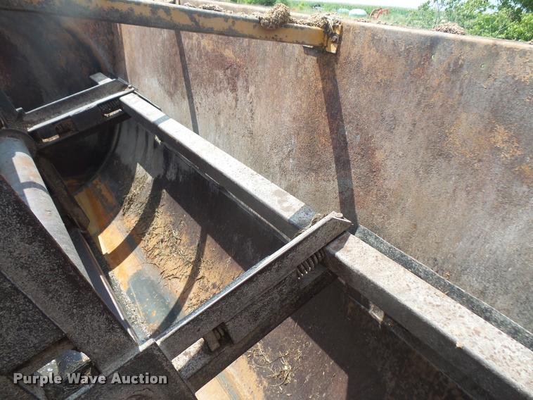 image for item DA1657 Knight 3025 Reel Auggie TMR mixer wagon