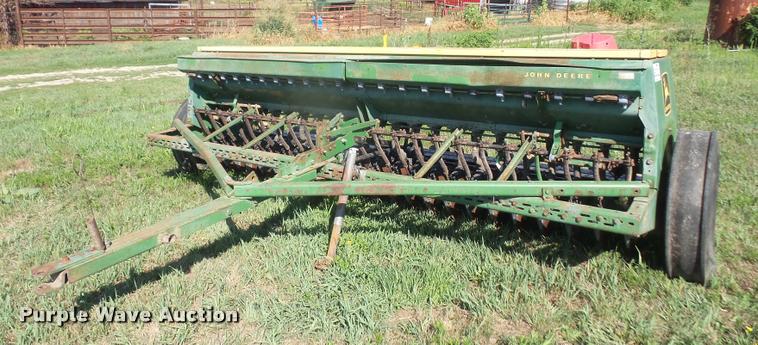 image for item DA1712 John Deere 8300 grain drill