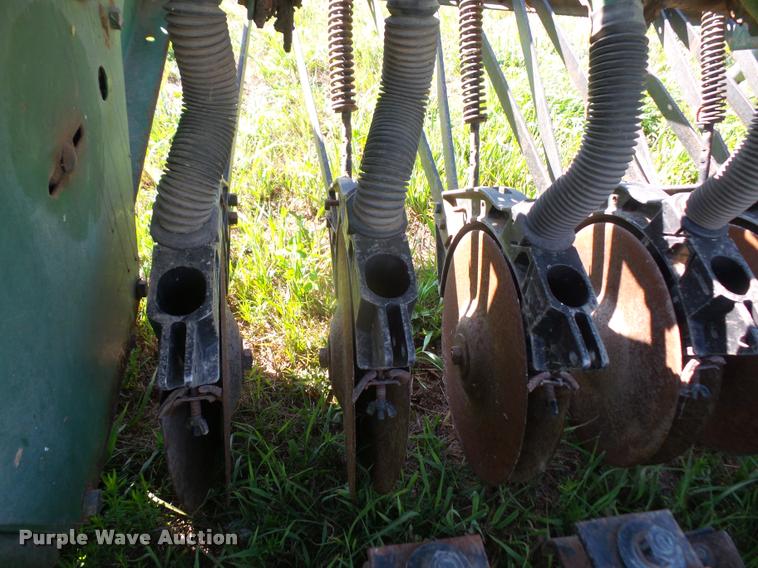 image for item DA1712 John Deere 8300 grain drill