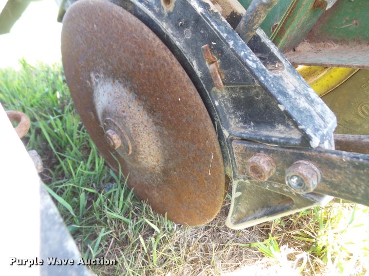 image for item DA1712 John Deere 8300 grain drill