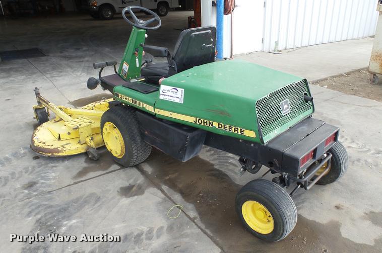 image for item DA1926 1995 John Deere F935 lawn mower