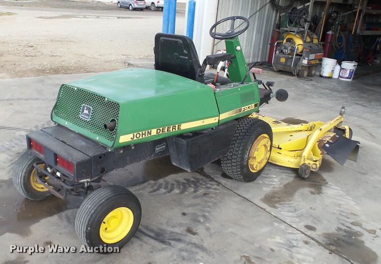 image for item DA1926 1995 John Deere F935 lawn mower