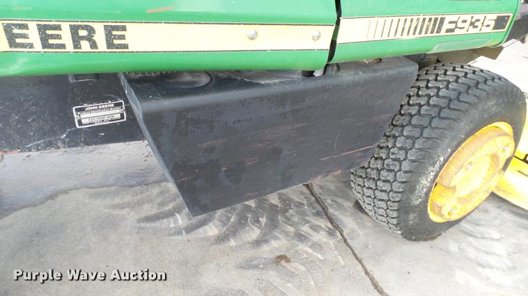 image for item DA1926 1995 John Deere F935 lawn mower