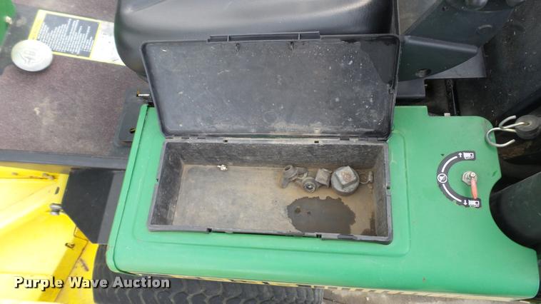 image for item DA1926 1995 John Deere F935 lawn mower