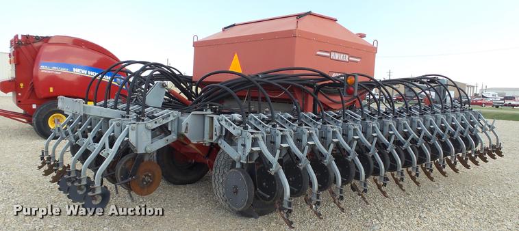 image for item DA1927 2008 Hiniker 4836 air seeder