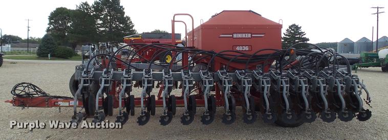 image for item DA1927 2008 Hiniker 4836 air seeder