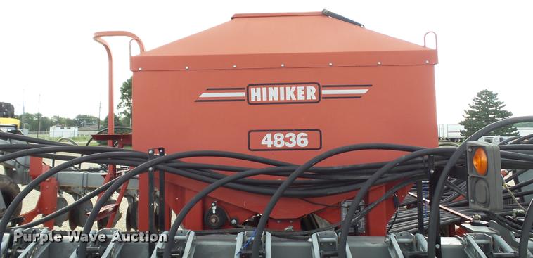 image for item DA1927 2008 Hiniker 4836 air seeder