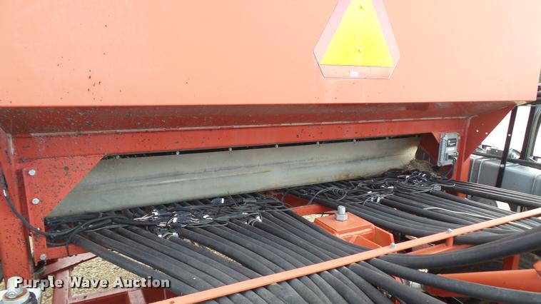image for item DA1927 2008 Hiniker 4836 air seeder