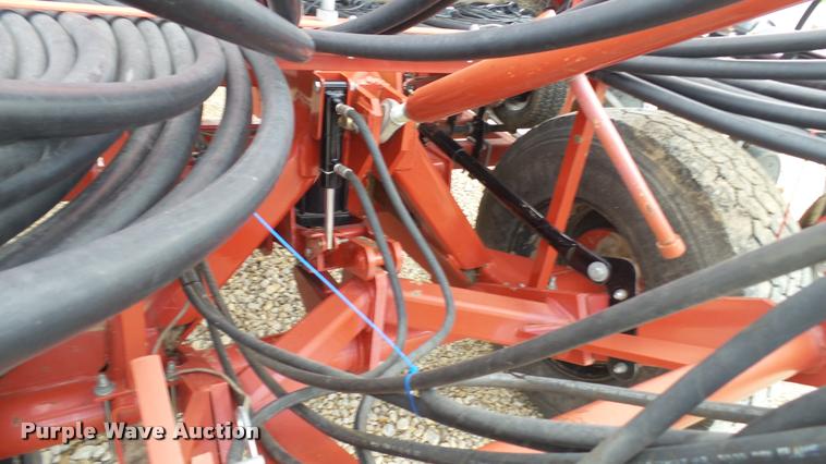 image for item DA1927 2008 Hiniker 4836 air seeder