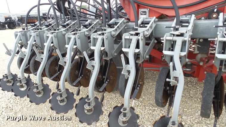 image for item DA1927 2008 Hiniker 4836 air seeder