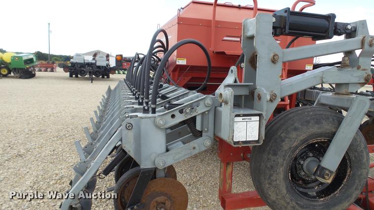 image for item DA1927 2008 Hiniker 4836 air seeder