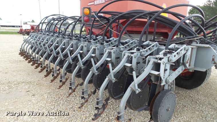 image for item DA1927 2008 Hiniker 4836 air seeder