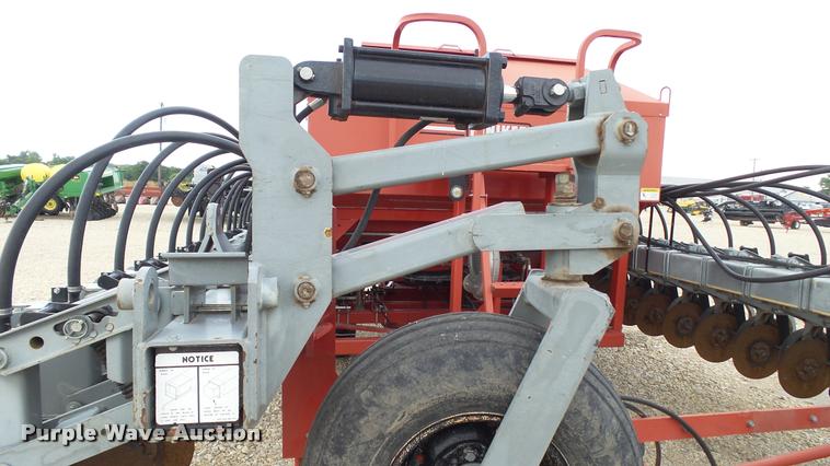 image for item DA1927 2008 Hiniker 4836 air seeder