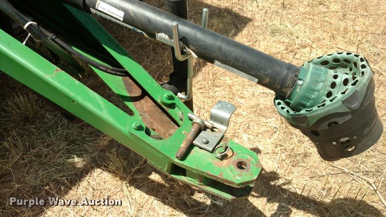 image for item DA5719 2010 John Deere 568 Mega Wide Plus round baler