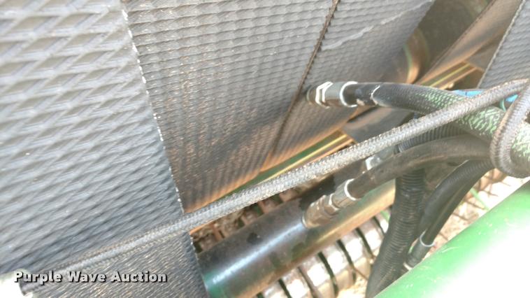 image for item DA5719 2010 John Deere 568 Mega Wide Plus round baler