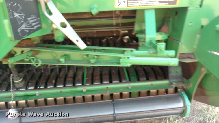 image for item DA5719 2010 John Deere 568 Mega Wide Plus round baler