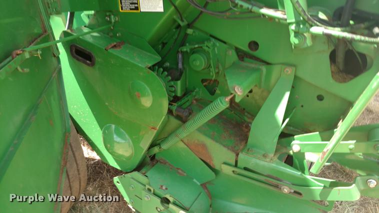 image for item DA5719 2010 John Deere 568 Mega Wide Plus round baler