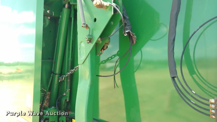 image for item DA5719 2010 John Deere 568 Mega Wide Plus round baler