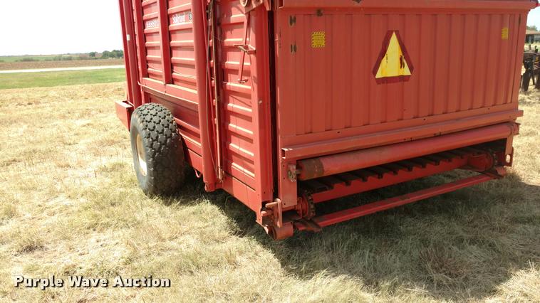 image for item DA5740 Hesston Stakhand 30 hay stacker
