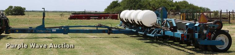 image for item DA6829 Kinze TL Twin Line planter