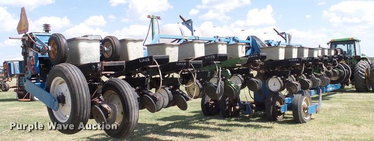 image for item DA6829 Kinze TL Twin Line planter