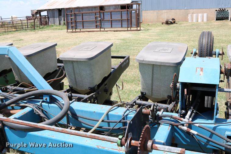 image for item DA6829 Kinze TL Twin Line planter
