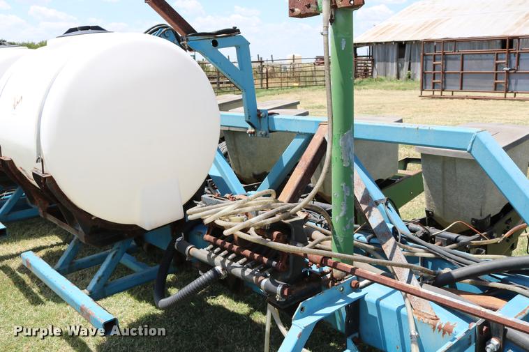 image for item DA6829 Kinze TL Twin Line planter