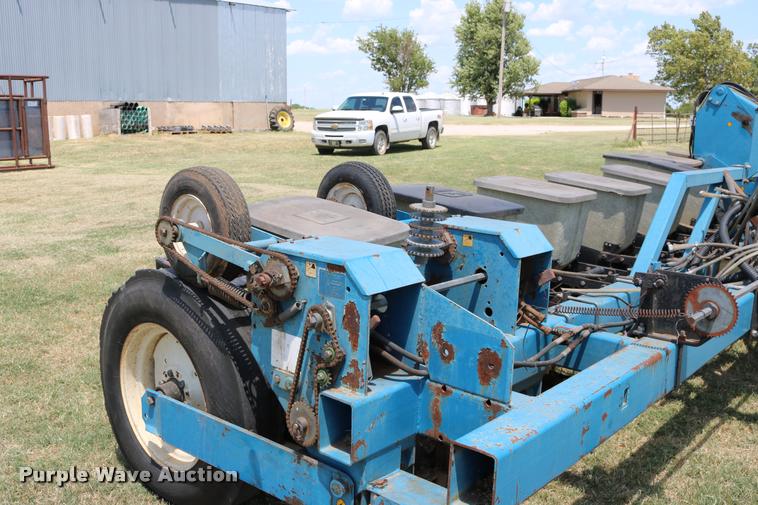 image for item DA6829 Kinze TL Twin Line planter