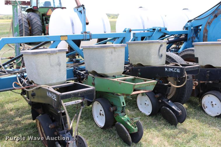 image for item DA6829 Kinze TL Twin Line planter