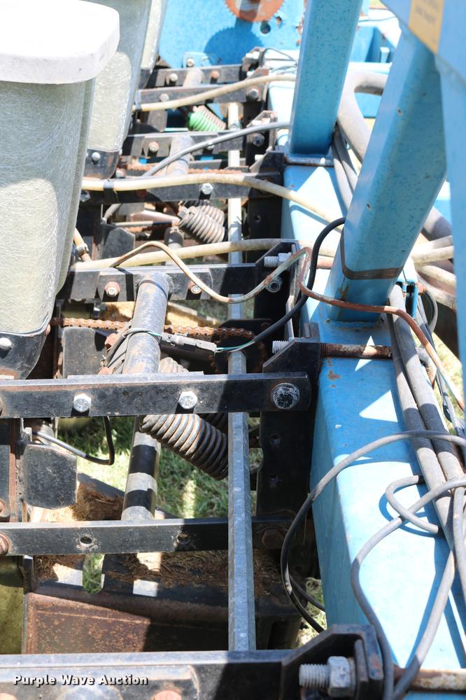 image for item DA6829 Kinze TL Twin Line planter