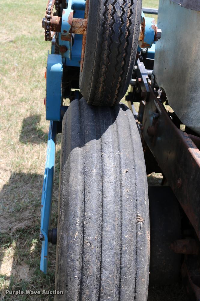 image for item DA6829 Kinze TL Twin Line planter