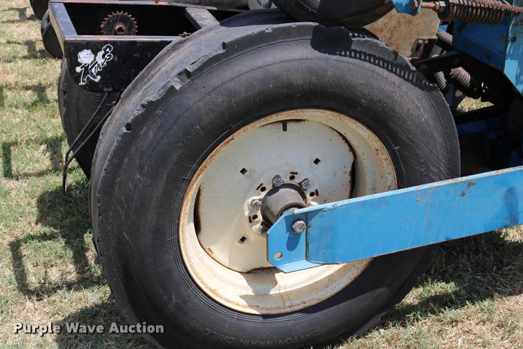 image for item DA6829 Kinze TL Twin Line planter