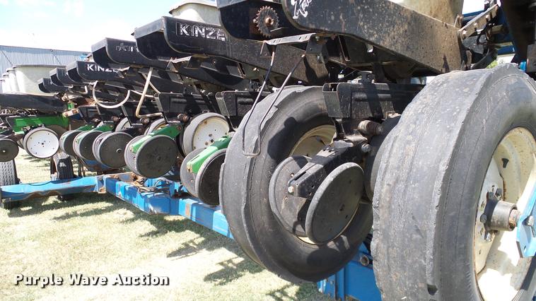 image for item DA6829 Kinze TL Twin Line planter