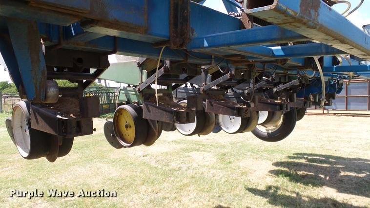 image for item DA6829 Kinze TL Twin Line planter