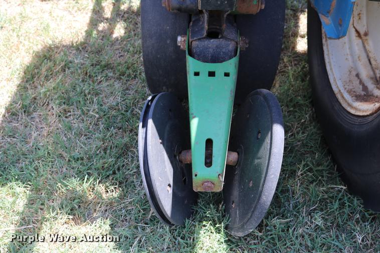 image for item DA6829 Kinze TL Twin Line planter