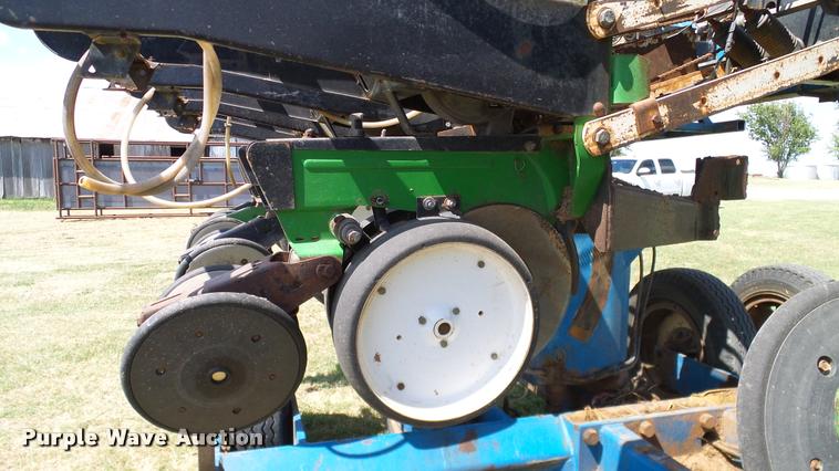 image for item DA6829 Kinze TL Twin Line planter