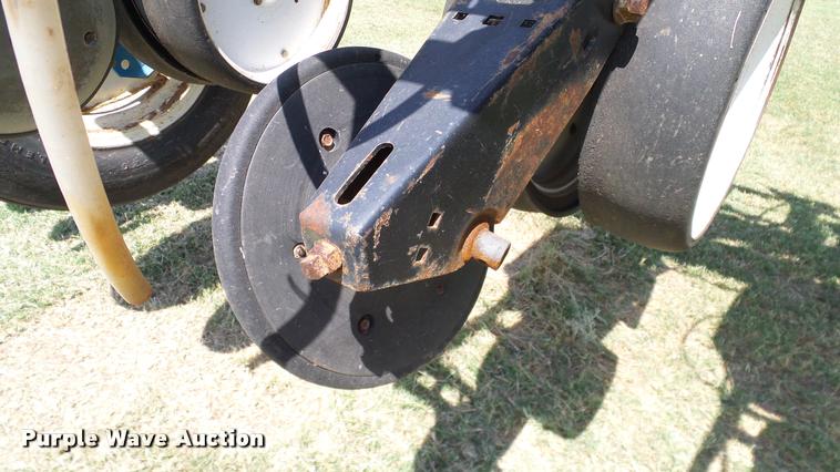 image for item DA6829 Kinze TL Twin Line planter