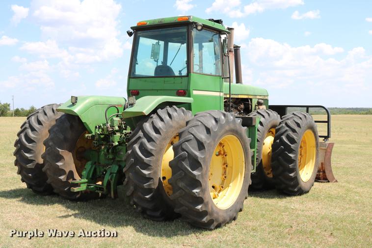 image for item DA6832 1980 John Deere 8640 4WD tractor