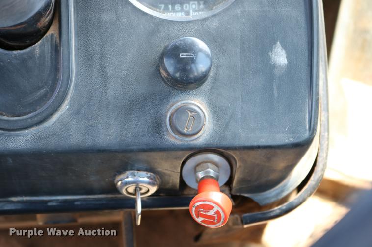 image for item DA6832 1980 John Deere 8640 4WD tractor