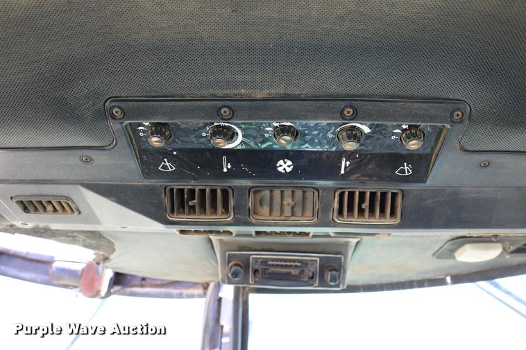 image for item DA6832 1980 John Deere 8640 4WD tractor