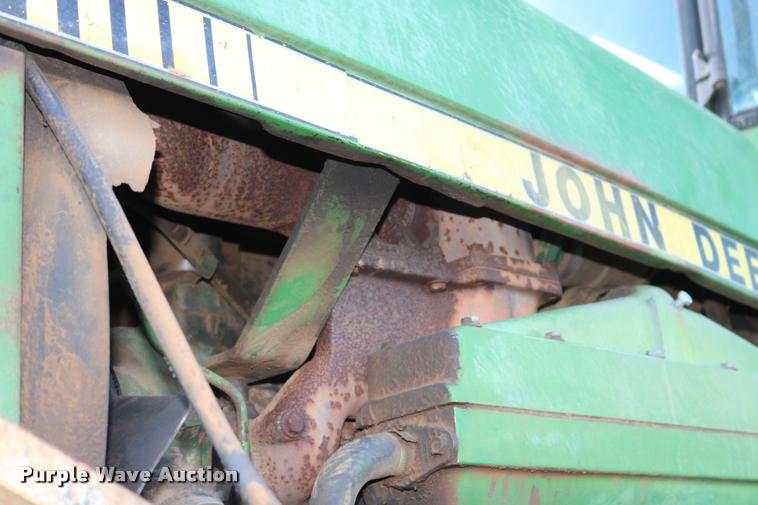 image for item DA6832 1980 John Deere 8640 4WD tractor