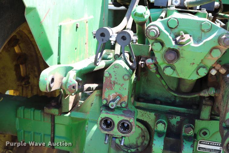 image for item DA6832 1980 John Deere 8640 4WD tractor