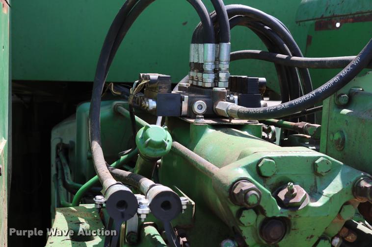 image for item DA6832 1980 John Deere 8640 4WD tractor