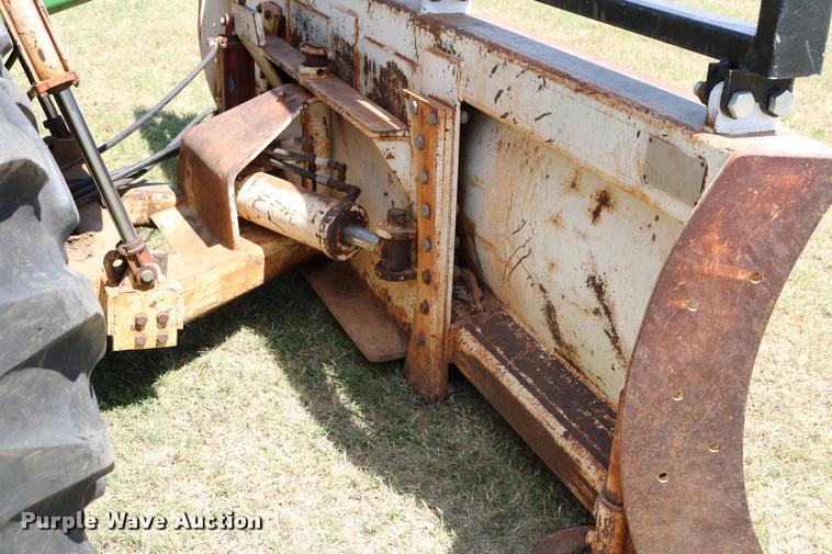 image for item DA6832 1980 John Deere 8640 4WD tractor