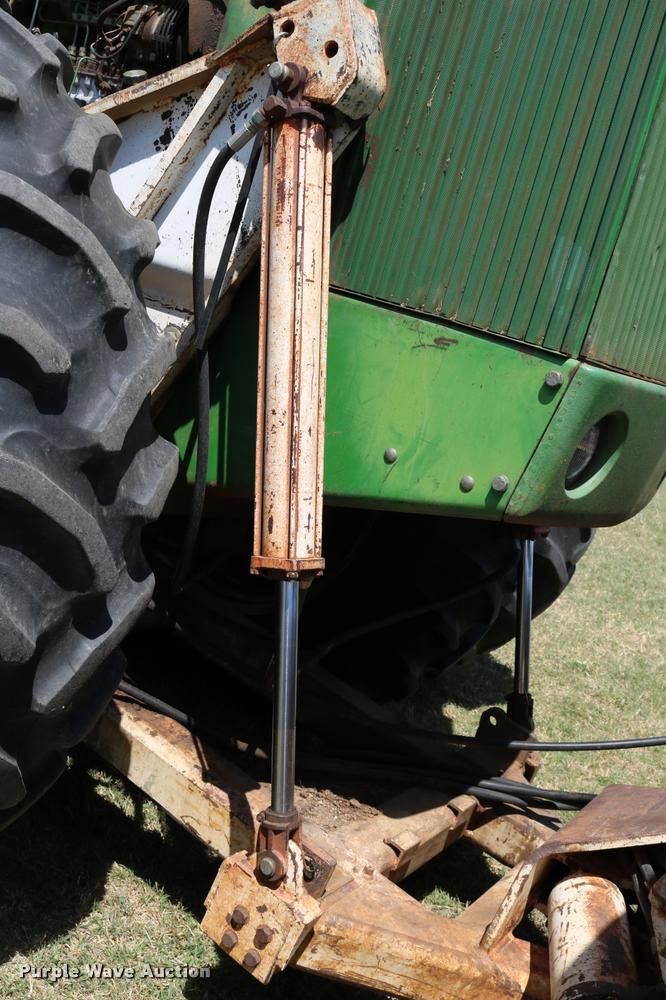 image for item DA6832 1980 John Deere 8640 4WD tractor