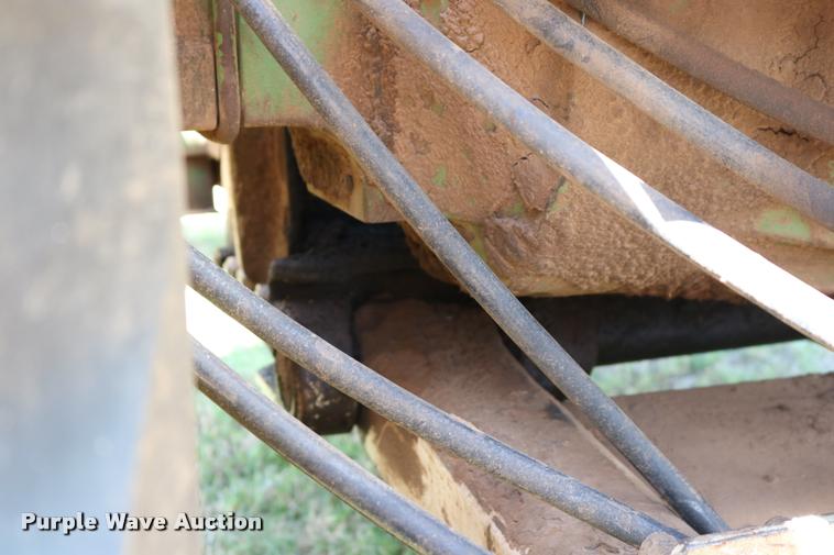 image for item DA6832 1980 John Deere 8640 4WD tractor