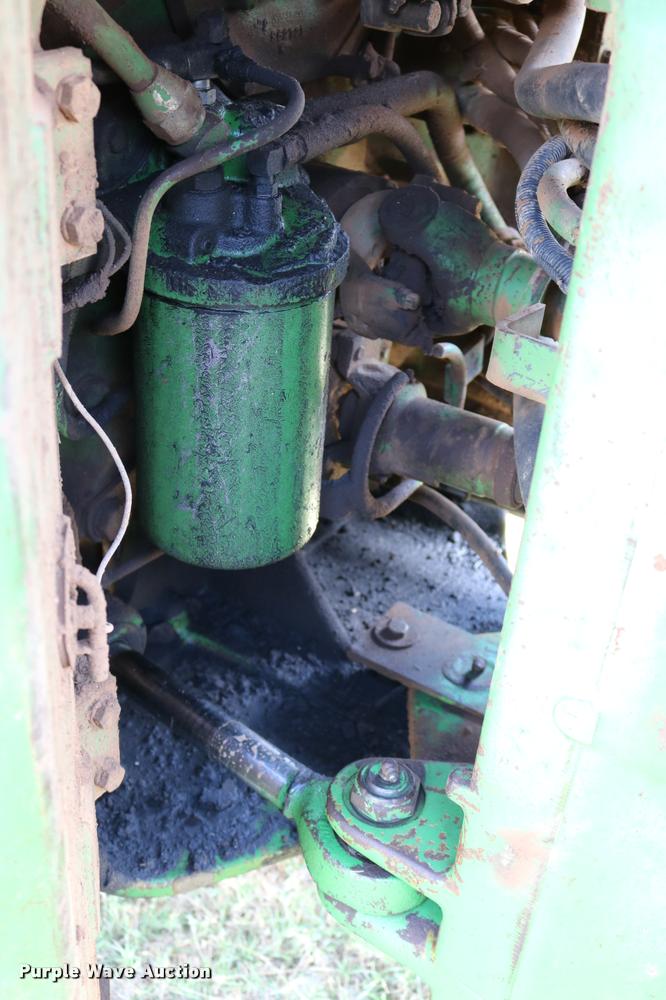 image for item DA6832 1980 John Deere 8640 4WD tractor