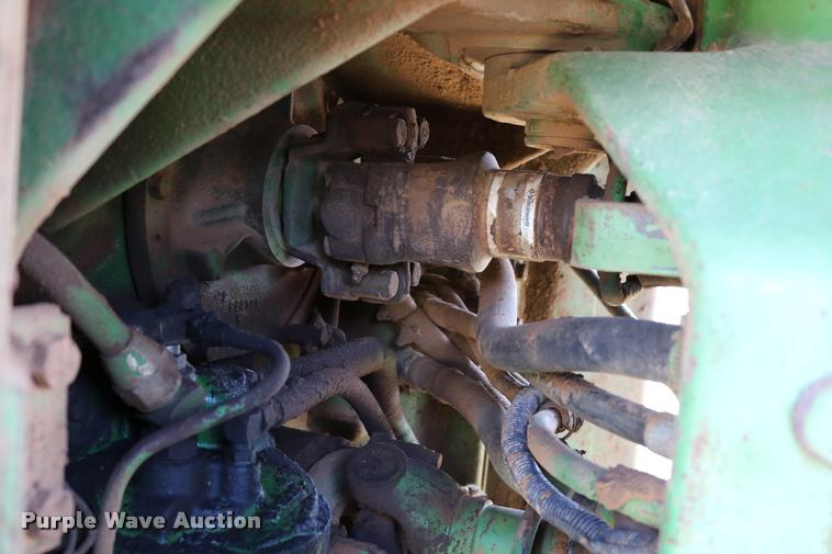 image for item DA6832 1980 John Deere 8640 4WD tractor