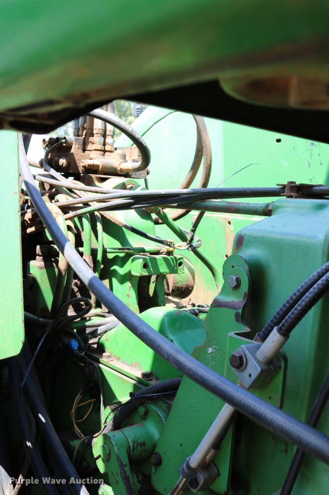 image for item DA6832 1980 John Deere 8640 4WD tractor