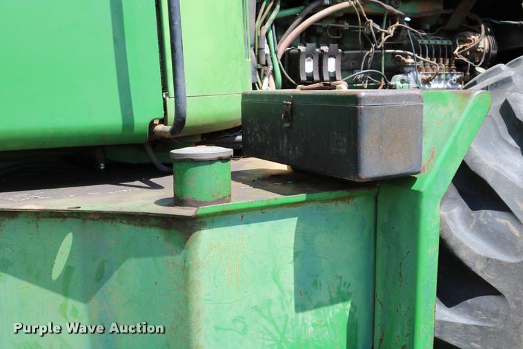 image for item DA6832 1980 John Deere 8640 4WD tractor